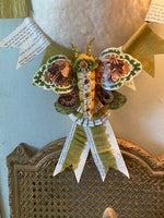 Load image into Gallery viewer, Fall Fashion for your Lesa Dailey Swan a Fabulous Workshop for K.MARIE on Sunday November 16th at 11:00 am
